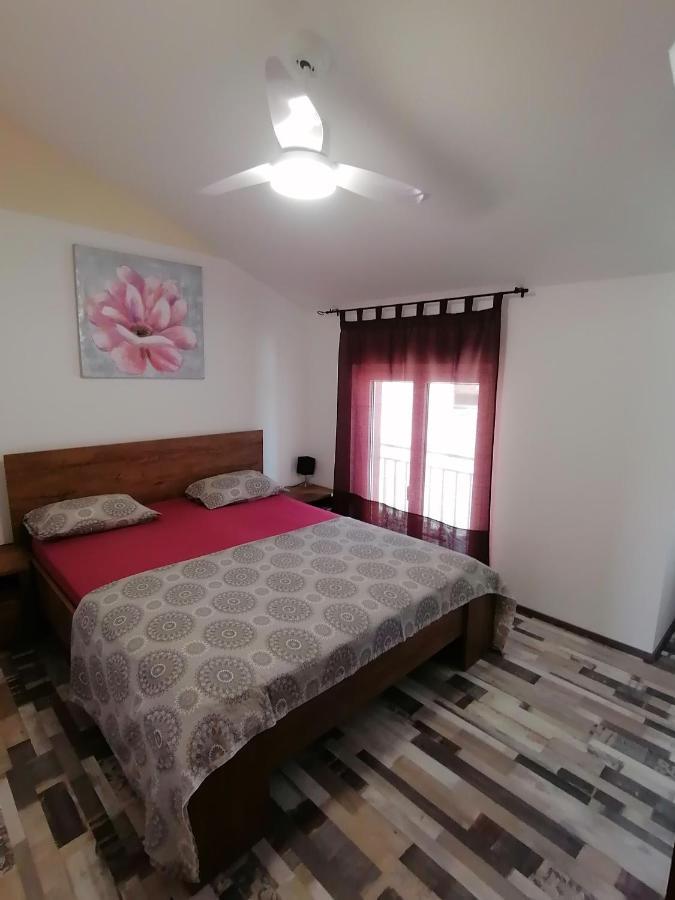 הוילה House Srima-Vodice Dalmatia מראה חיצוני תמונה